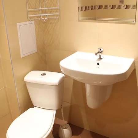 Guest house Edelvais 2*
