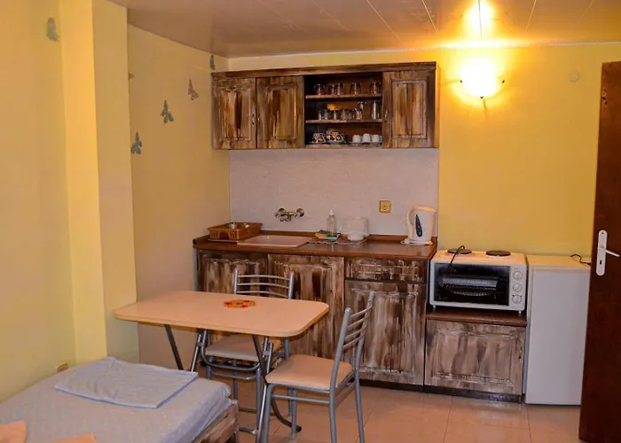 Πανσιόν Edelvais 2*