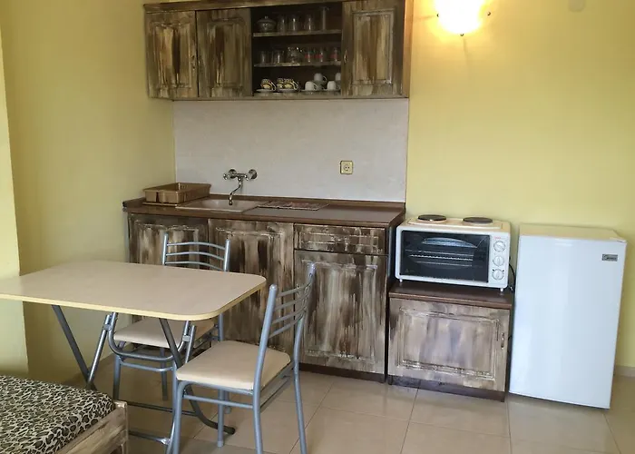 Πανσιόν Edelvais Πριμόρσκο